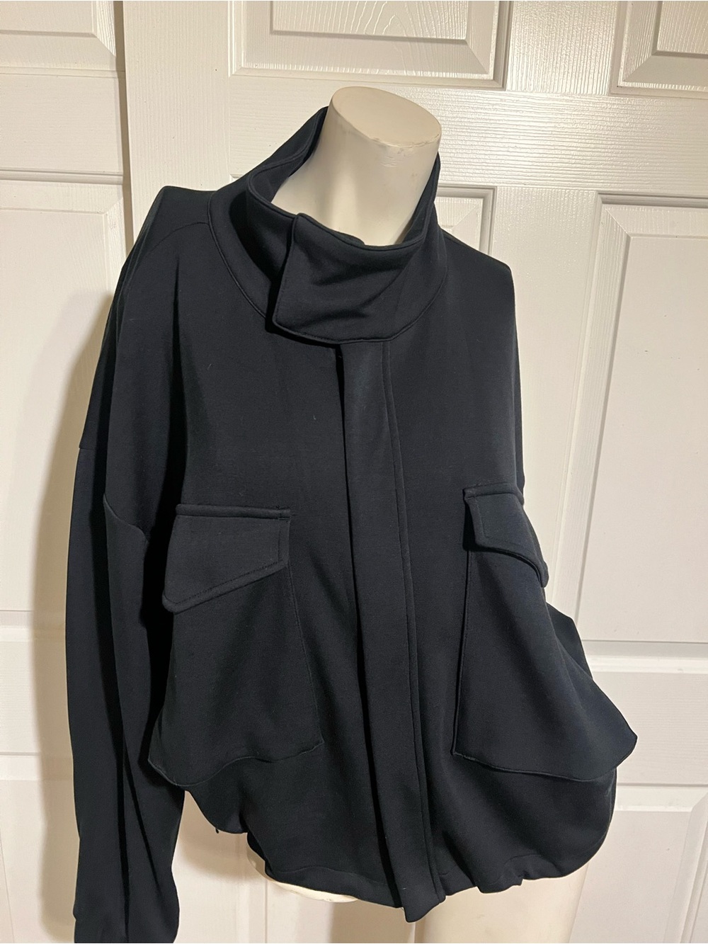 Women's Black Yoga Funnel Collar Pocket Sweater Jacket